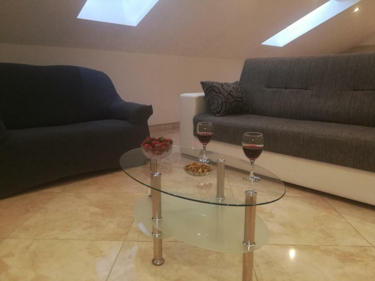 Apartman Daria Apartment Трогир Екстериор снимка