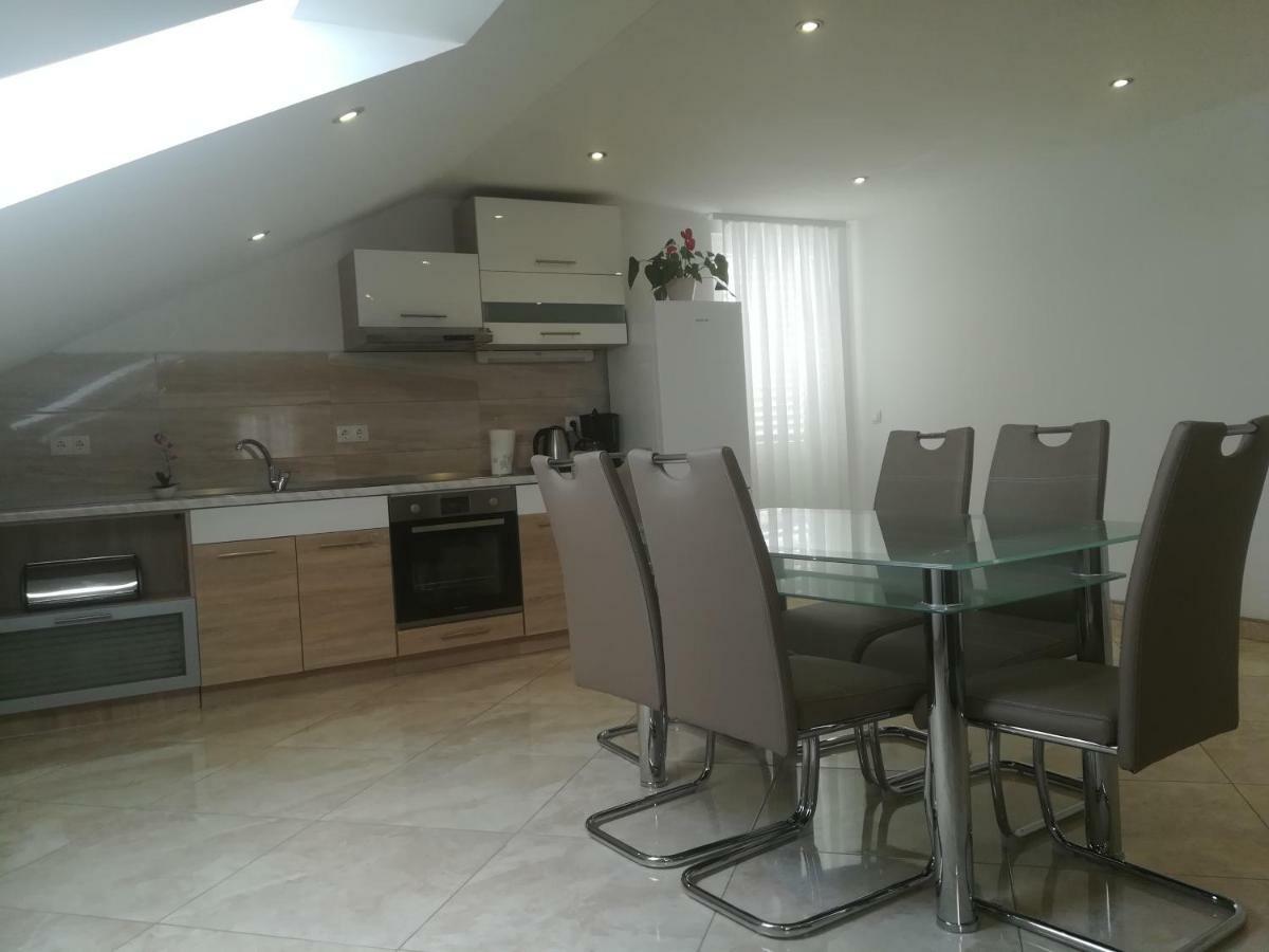 Apartman Daria Apartment Трогир Екстериор снимка