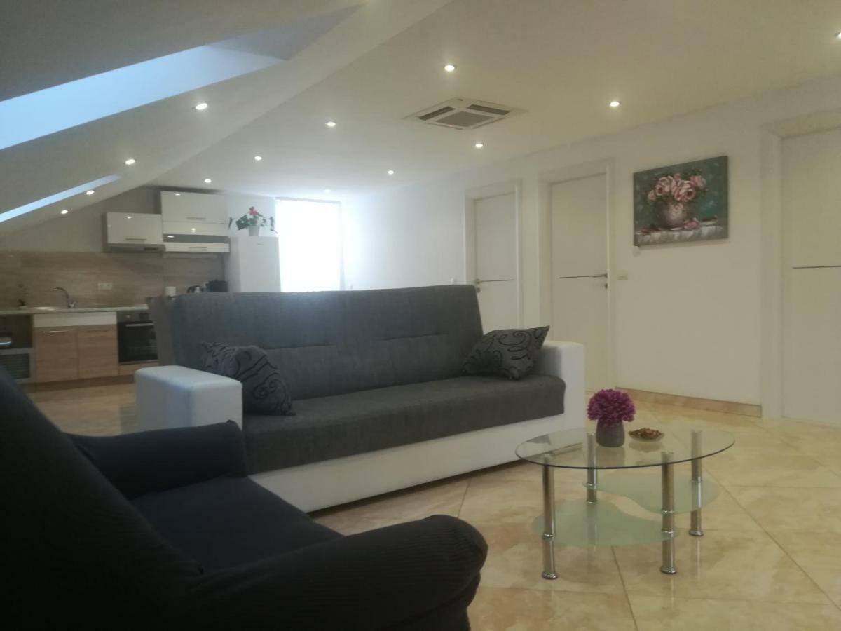 Apartman Daria Apartment Трогир Екстериор снимка